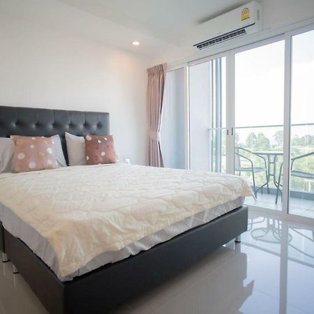 Cozy Seasaran Apartment Sattahip Luaran gambar
