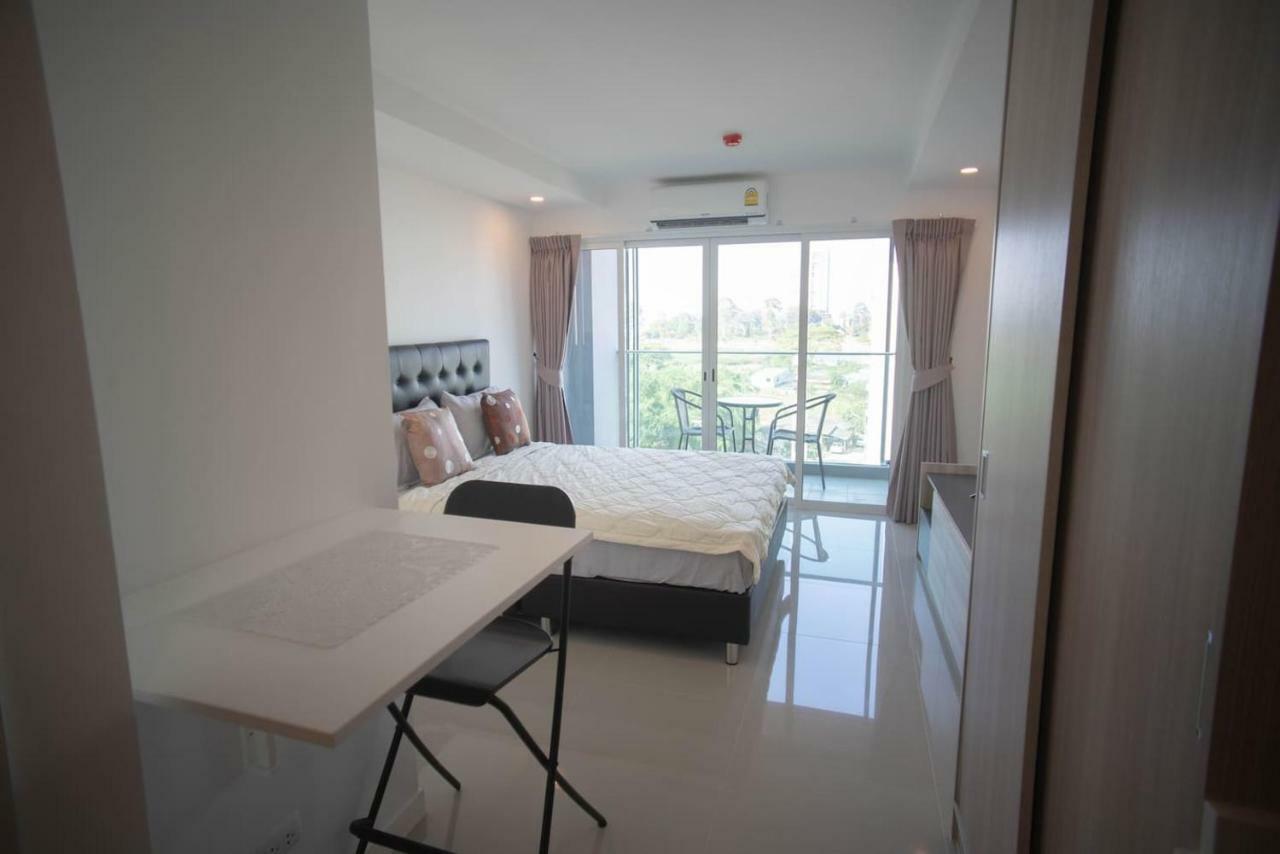 Cozy Seasaran Apartment Sattahip Luaran gambar